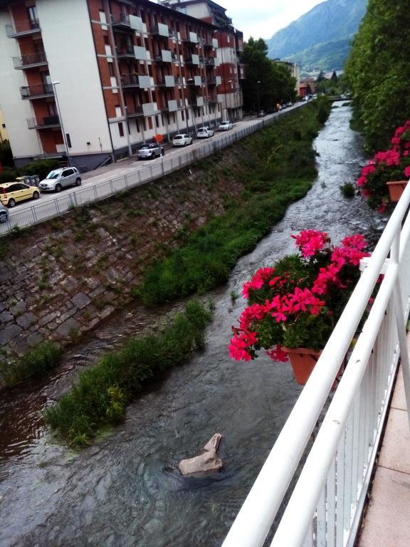 Alloggio Ponte Dei Cavalleggeri Hotel เตรนโต ภายนอก รูปภาพ