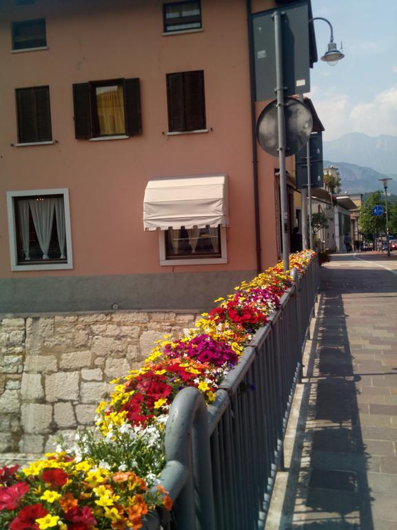 Alloggio Ponte Dei Cavalleggeri Hotel เตรนโต ภายนอก รูปภาพ