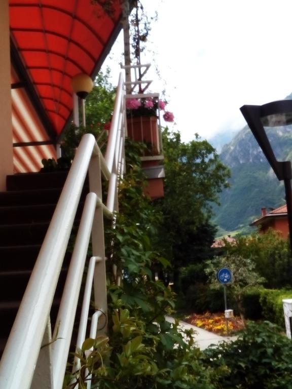 Alloggio Ponte Dei Cavalleggeri Hotel เตรนโต ภายนอก รูปภาพ