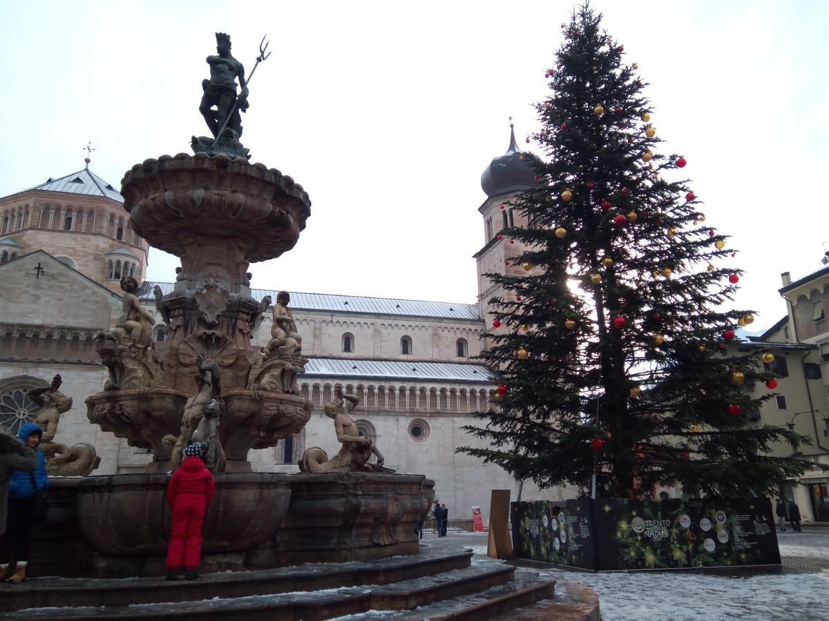 Alloggio Ponte Dei Cavalleggeri Hotel เตรนโต ภายนอก รูปภาพ