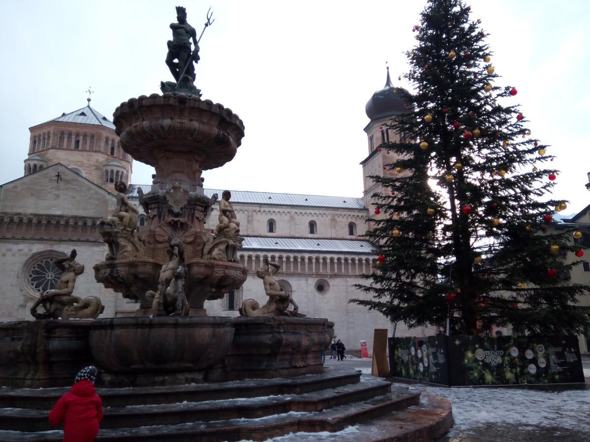 Alloggio Ponte Dei Cavalleggeri Hotel เตรนโต ภายนอก รูปภาพ